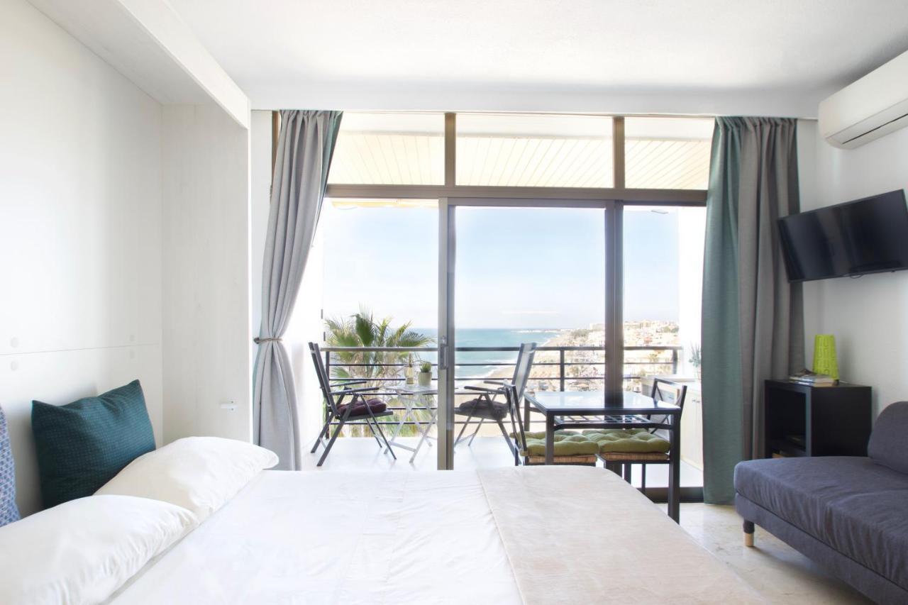Sea Front Studio With Spacious Balcony Santa Clara Torremolinos Eksteriør billede